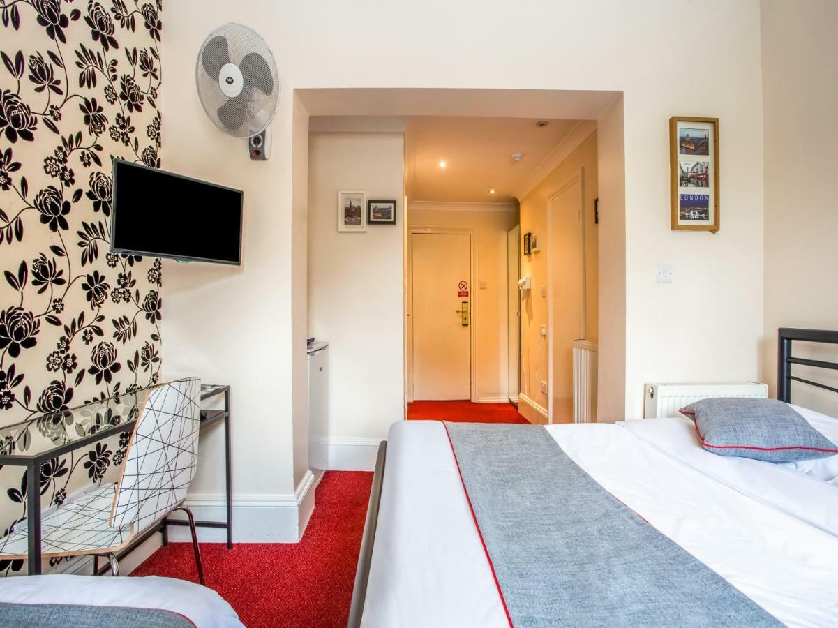 Oyo Lifestyle Golden Strand Londres Exterior foto